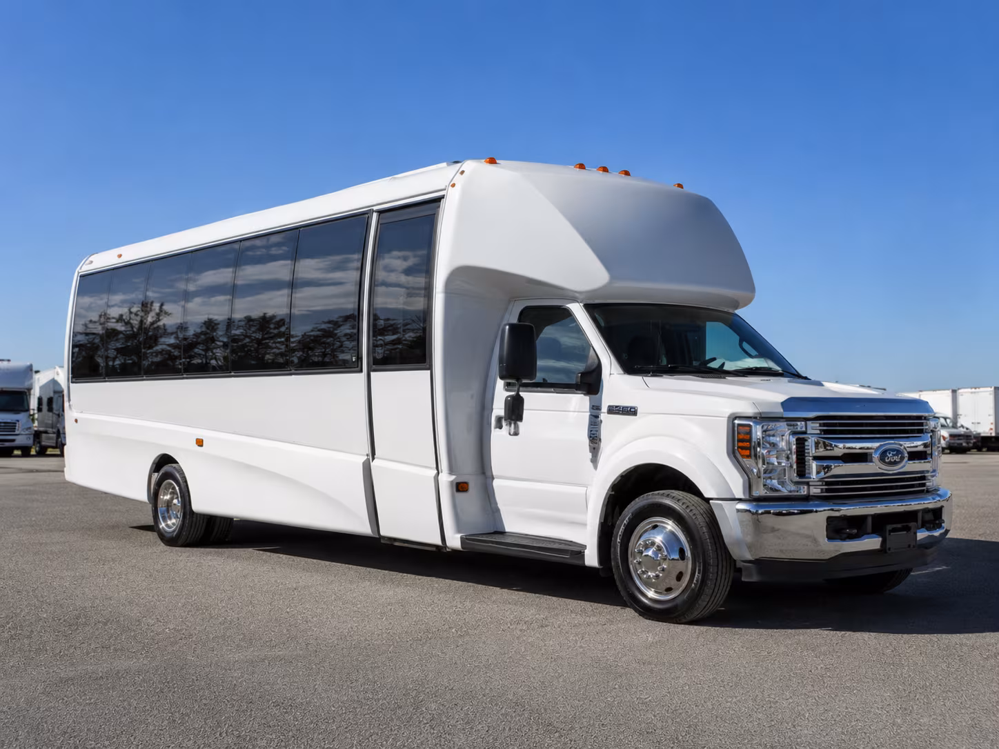 corporate and convention shuttle buses in daly city