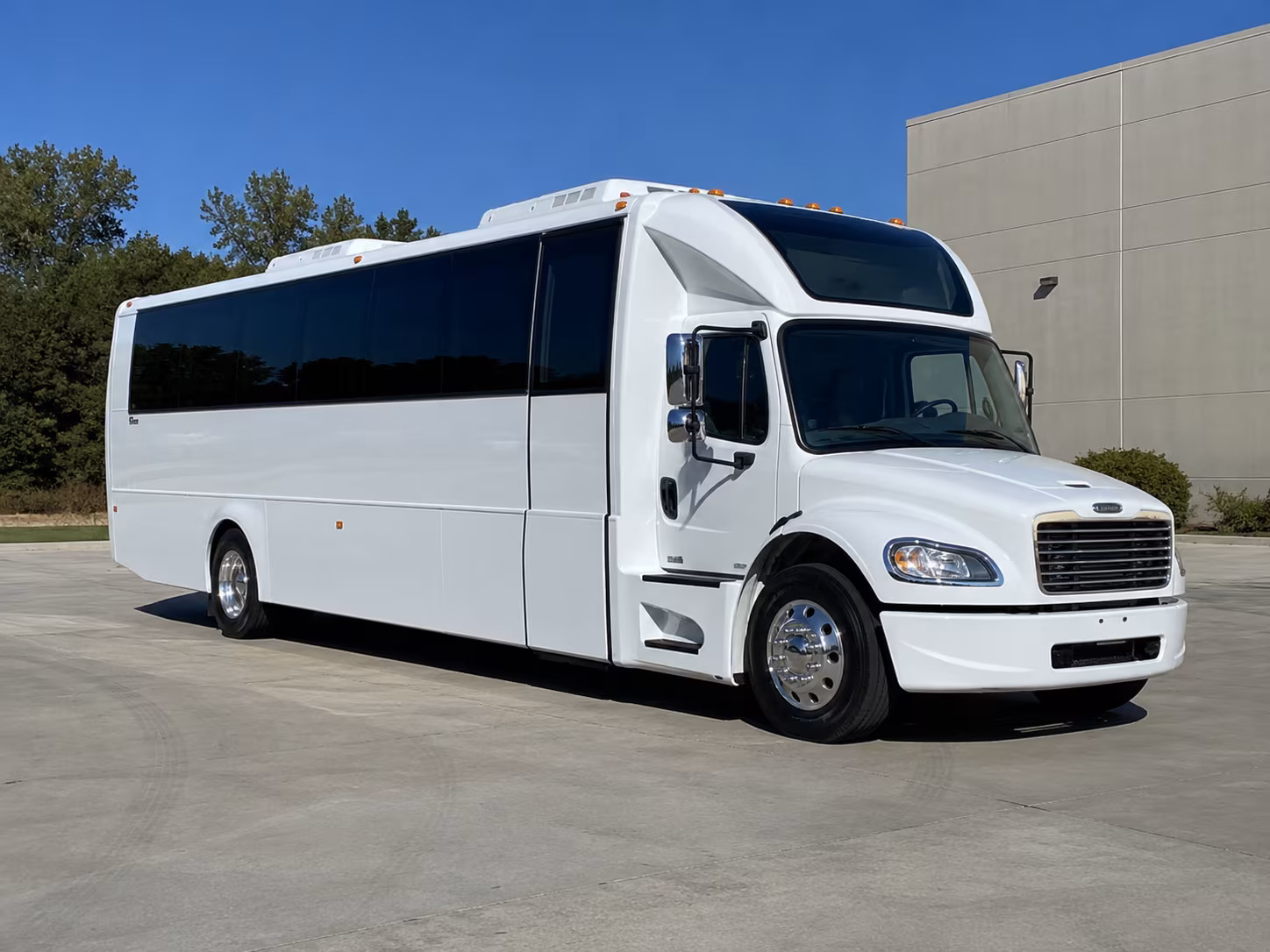 daly city 28 passenger party bus
