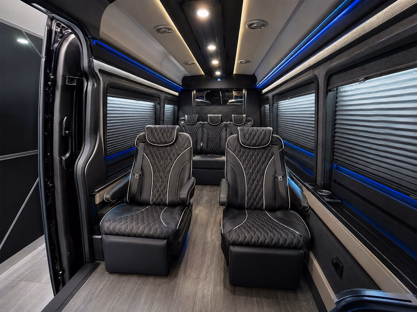 group hotel shuttle buses between sfo and daly city hotels