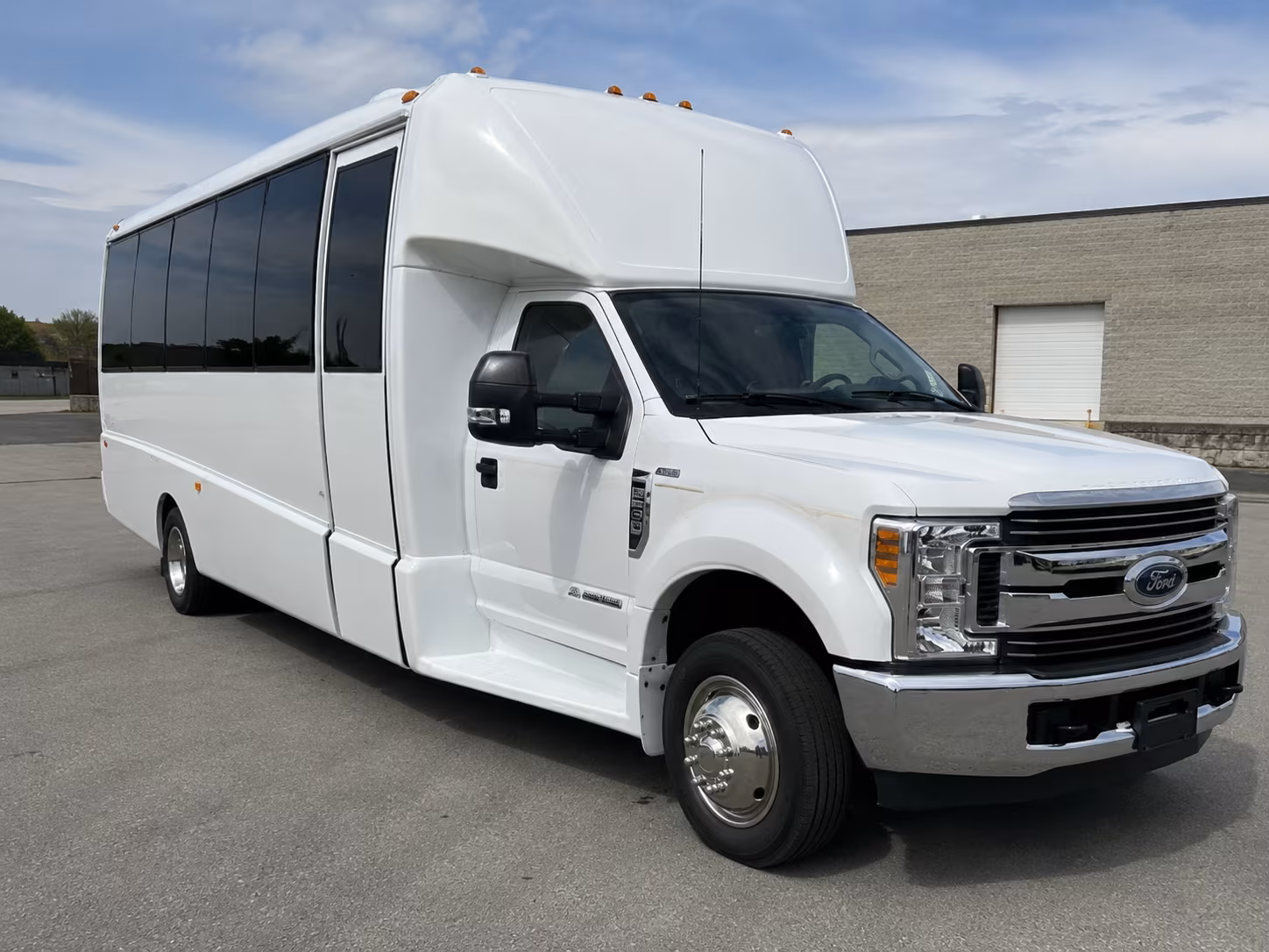 wedding and quinceanera buses serving daly city